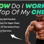 जिम में चेस्ट वर्कआउट करते हुए पुरुष – बेंच प्रेस से छाती की मसल्स मजबूत बनाते हुए